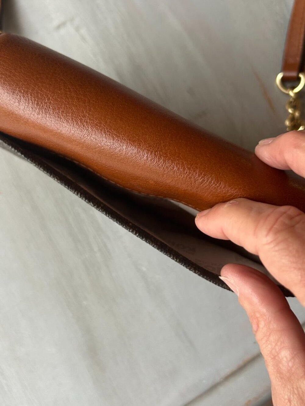 Michael Kors Logo Hudson Phone Crossbody Bag Signature Brown MINT CONDITION - Picture 12 of 14